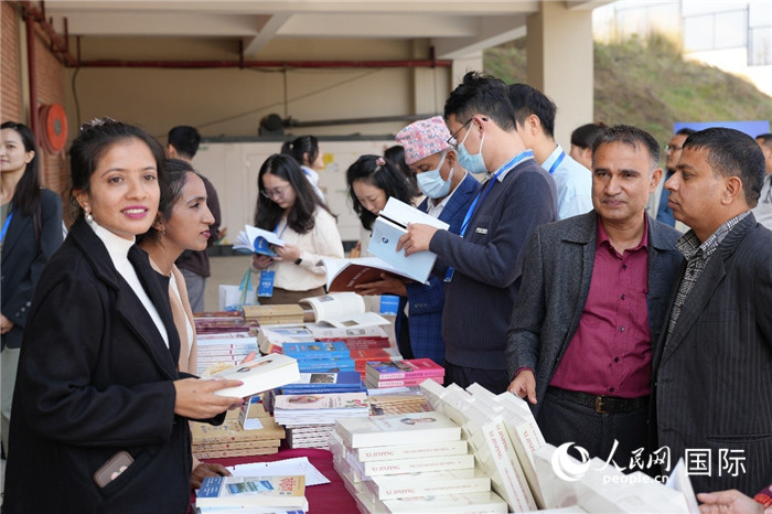 “神秘蜀韵·人文中国”主题书展（李墨摄）