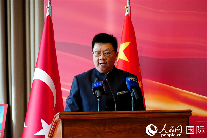 魏晓东总领事发表主旨演讲。人民网记者 李明摄