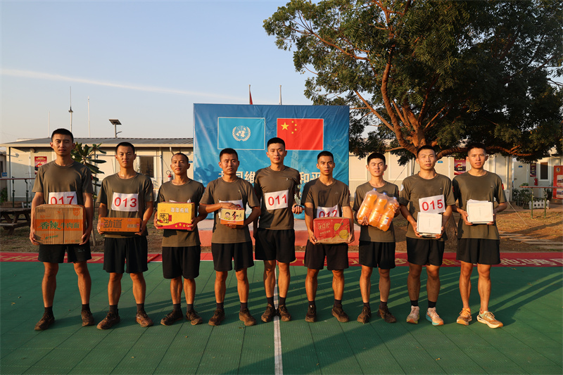 6.获得第一名的“谢臣班”  韩瑞田摄