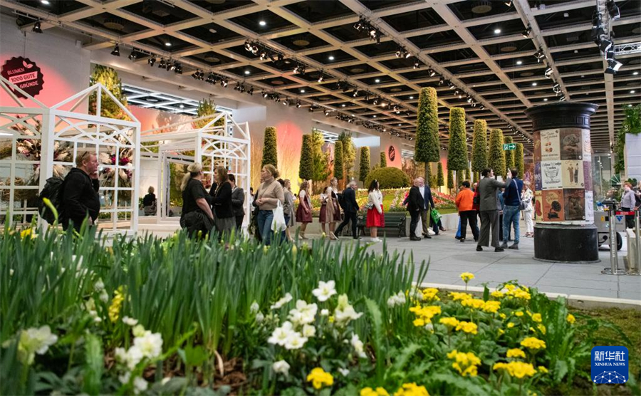 1月16日，在德国首都柏林，人们在柏林国际绿色周现场参观。新华社记者 张豪夫 摄