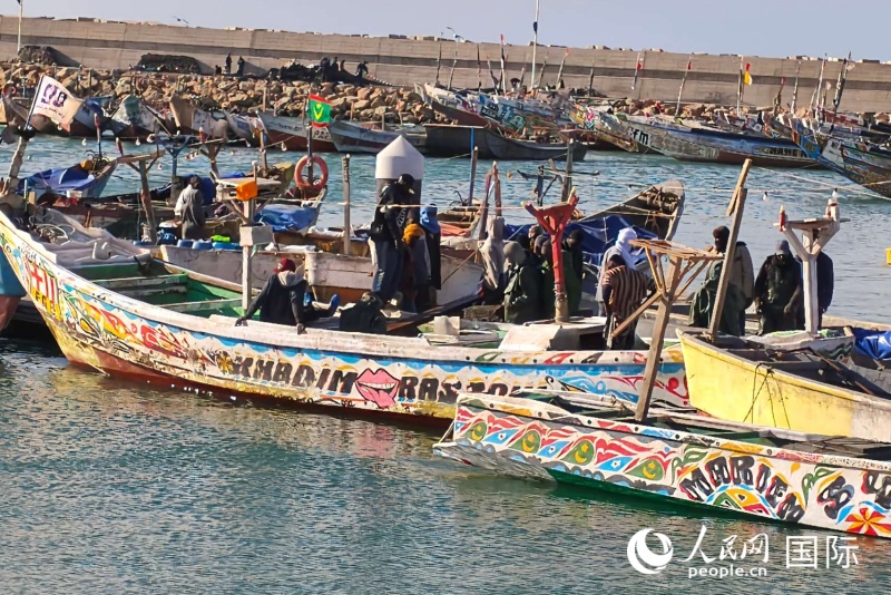 渔民们满载而归 人民网记者黄培昭摄