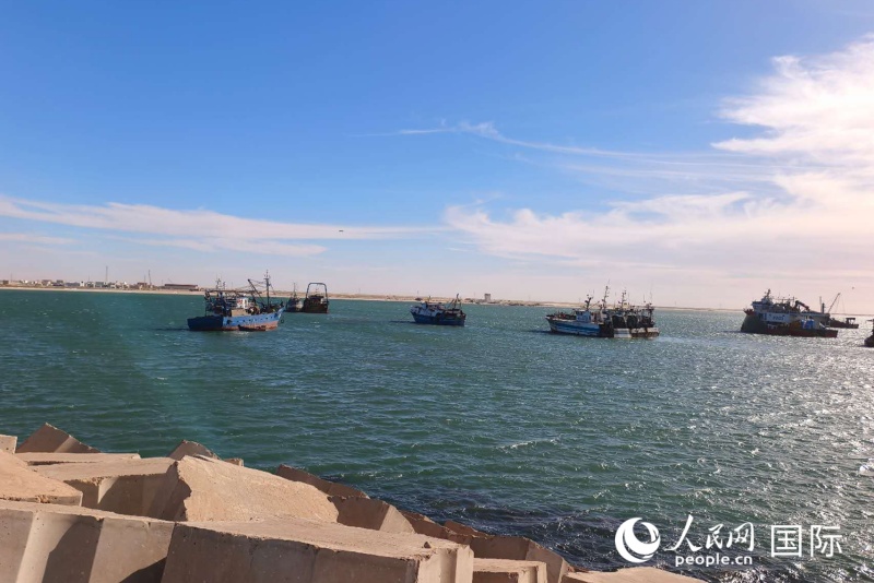 从港口码头眺望大西洋 人民网记者黄培昭摄