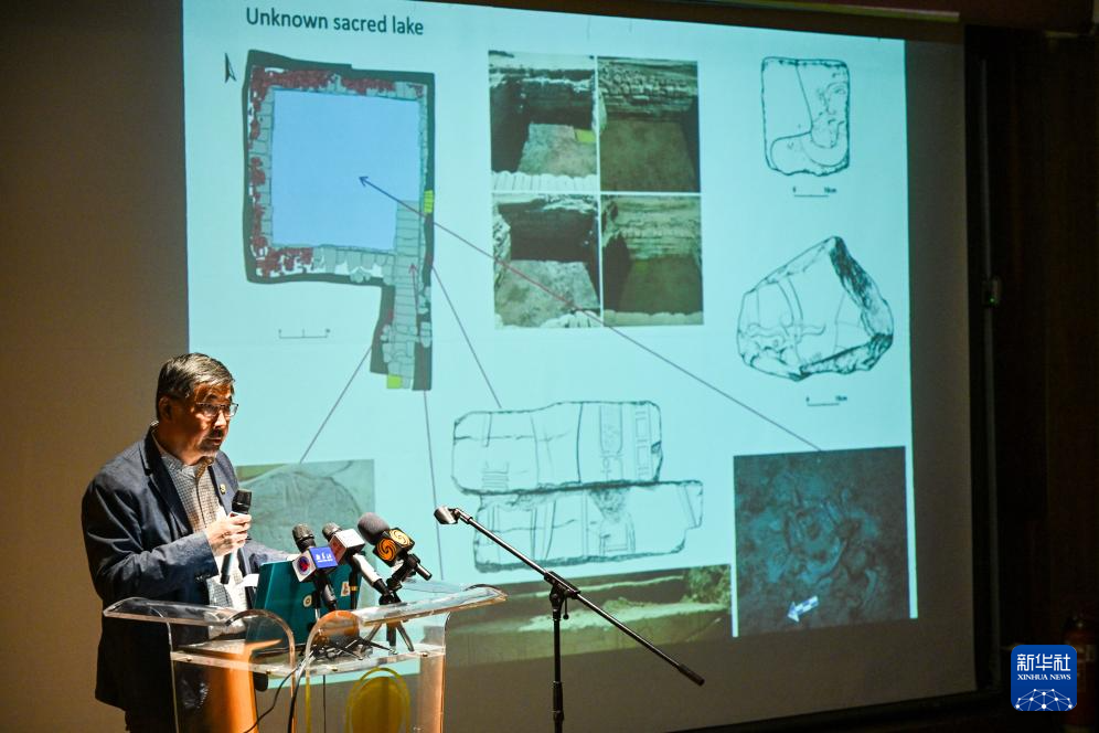 1月24日，中埃卢克索孟图神庙联合考古项目中方总负责人贾笑冰研究员介绍考古成果。新华社记者 辛梦晨 摄