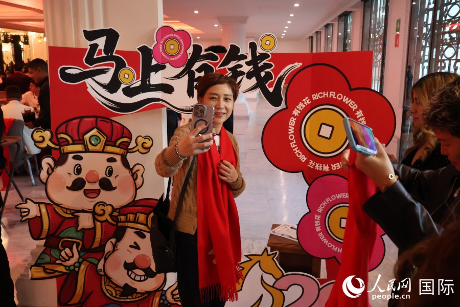 活动现场。埃内斯托•多明戈斯摄