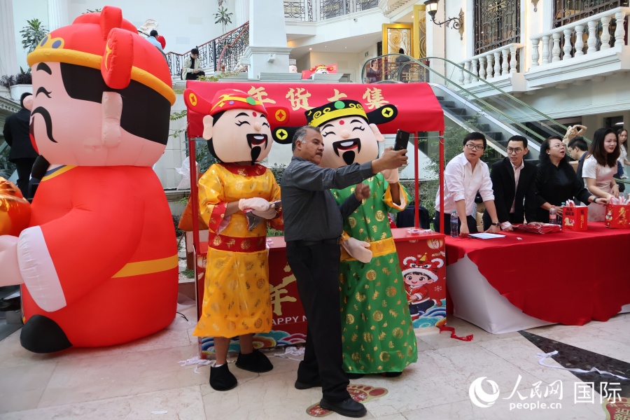 活动现场。埃内斯托•多明戈斯摄