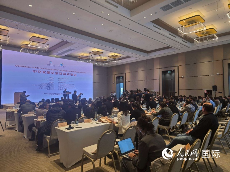 活动现场  人民网记者李强摄