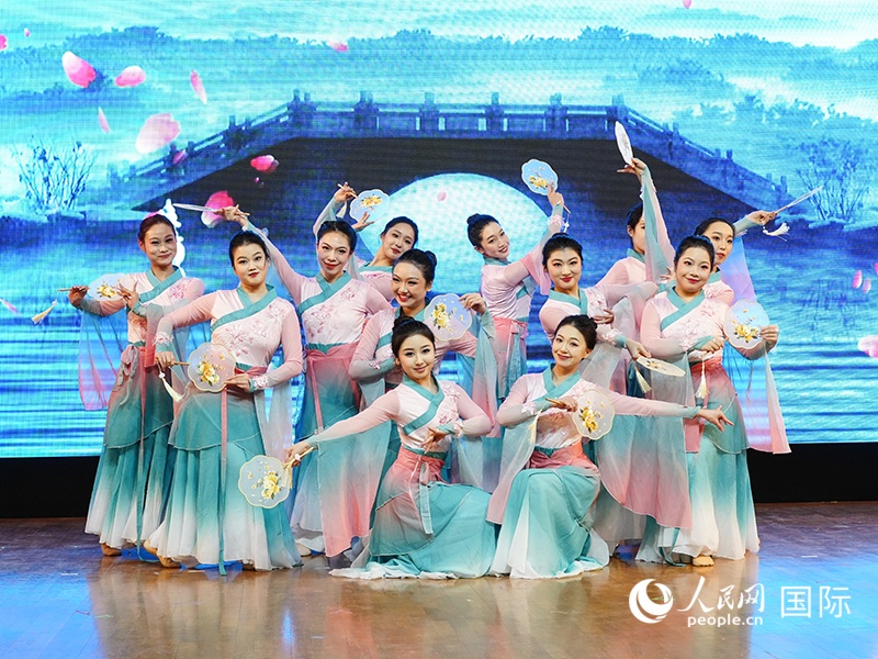 中国驻俄罗斯大使馆举办留俄学生春节联欢会暨招待会 实习生 武荣 摄