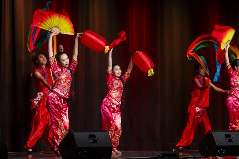 群舞《新春乐》。波恩孔院供图。