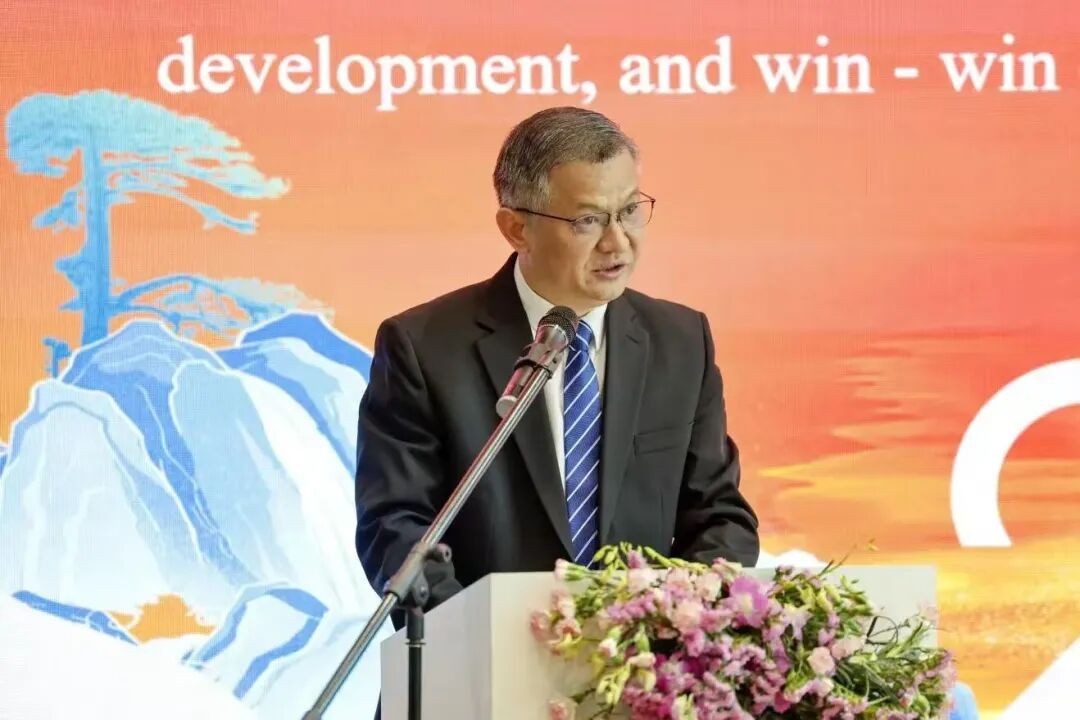 中国驻马来西亚大使馆公使郑学方致辞。主办方供图