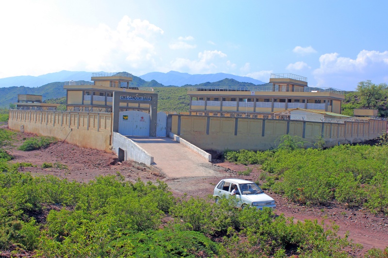 位于巴基斯坦开普省的中方援建学校外景。中铁十七局集团有限公司供图