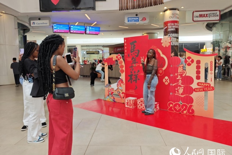 庙会现场。人民网记者 黄炜鑫摄