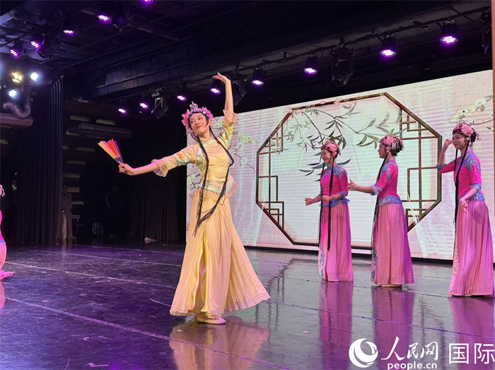 2026马年“欢乐春节”演出活动上的精彩节目。人民网记者 孙广勇摄