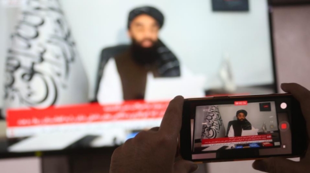 阿富汗呼吁和平解决阿巴冲突