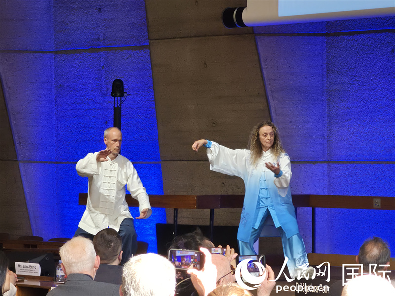 联合国教科文组织总部首个国际太极拳日庆祝活动现场，中法两国太极拳习练者呈献精彩演出。尚凯元摄