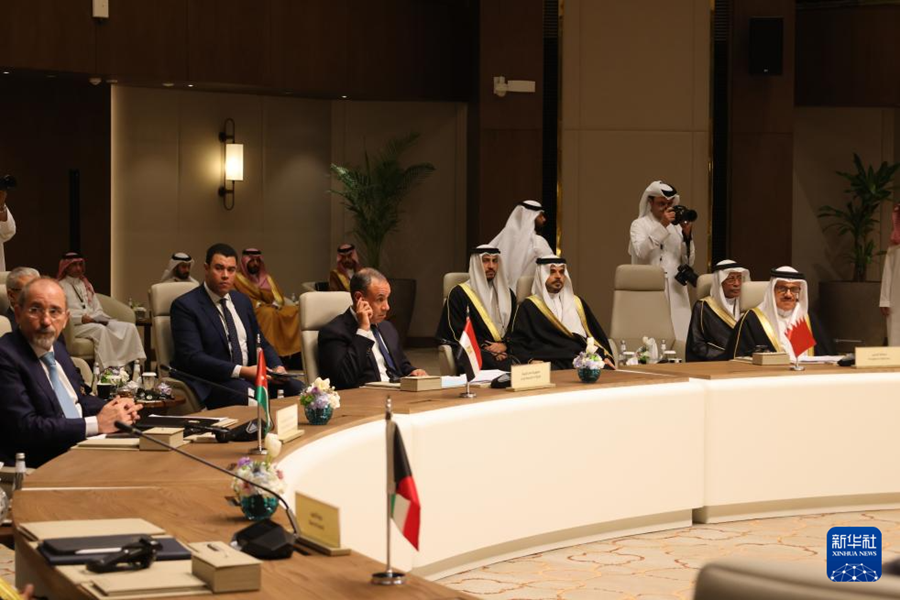 这是3月19日凌晨在沙特阿拉伯首都利雅得拍摄的部长级磋商会议现场。新华社记者 王海洲 摄