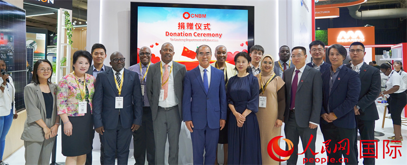 嘉宾合照。人民网 张茜摄