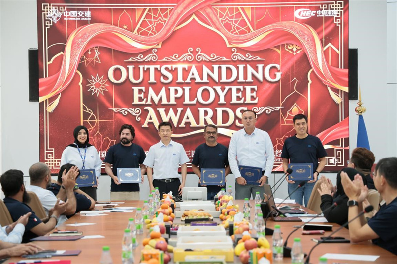 项目优秀外籍员工表彰。王成文摄