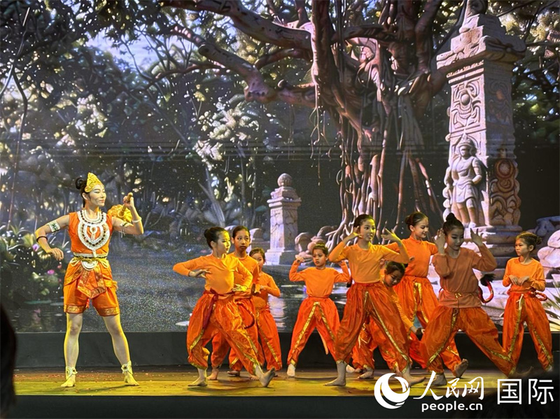 3月28日，婆罗多舞剧《天启之诗》现场。 人民网 高文潇摄