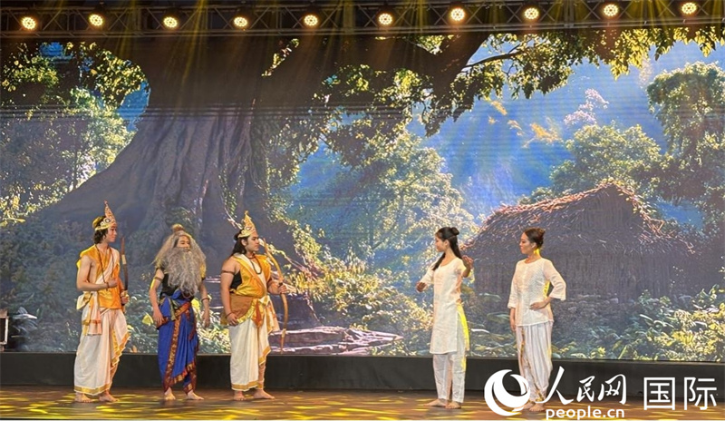 3月28日，婆罗多舞剧《天启之诗》现场。 人民网 高文潇摄