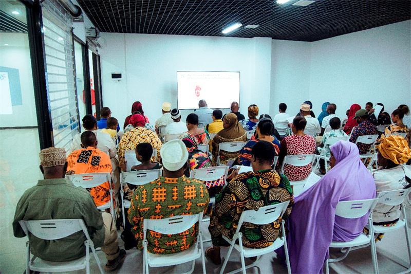 义诊活动期间举办的健康公益讲座。坦桑尼亚东非商贸物流中心供图