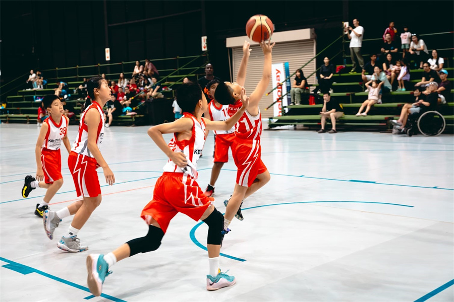 青少年篮球赛同样精彩。南非华侨体育协会供图