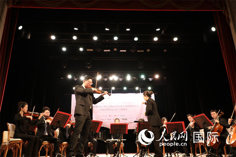 当地时间4月11日晚，中国交响乐团室内乐音乐会在巴西东北部塞阿拉州首府福塔莱萨成功举行。 人民网记者 陈一鸣摄