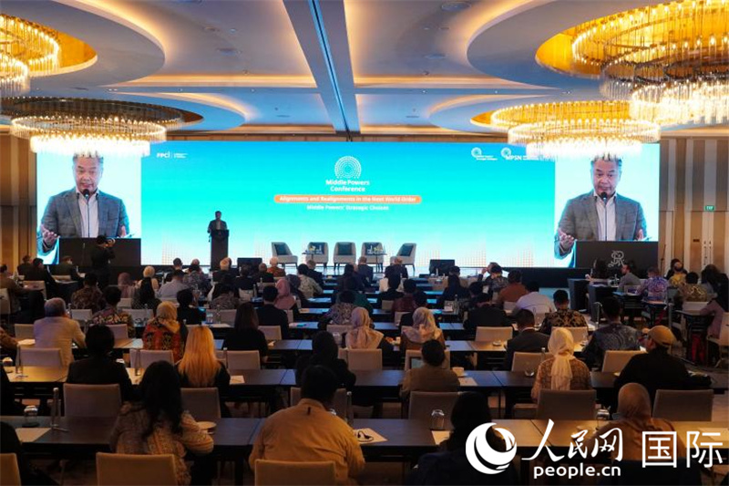 4月14日，印度尼西亚外交政策协会举办中等强国主题研讨会。人民网记者曹师韵摄