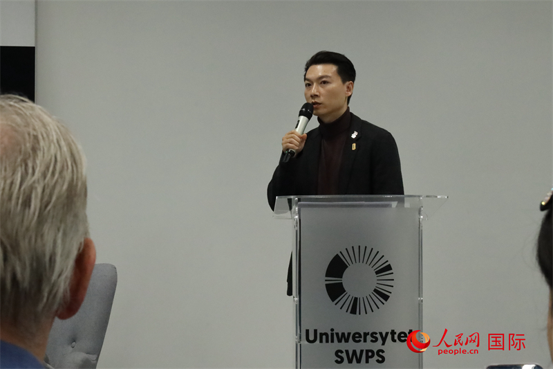 陈楸帆分享观点。人民网记者 禹丽敏摄