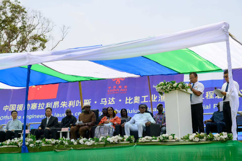 中国铁建港航局援塞渔码头项目施工技术组组长金晓东发言。中国铁建港航局集团有限公司供图