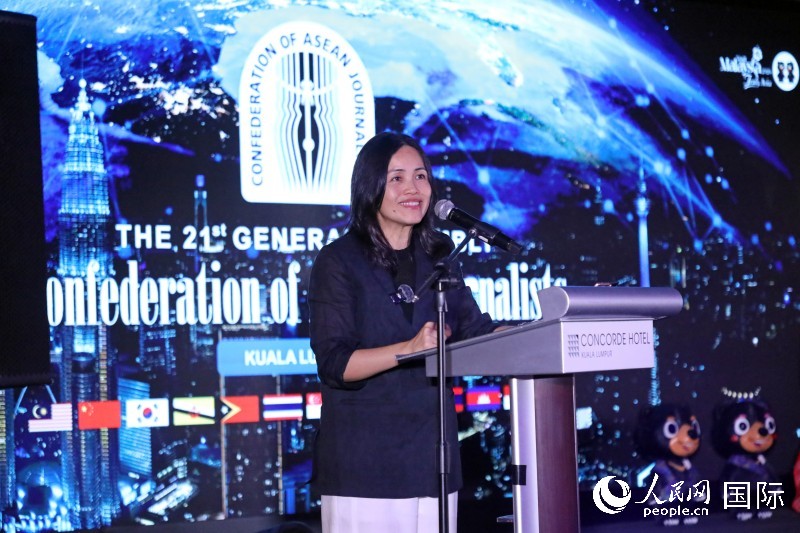 马来西亚通讯部副部长张念群在大会上致辞。人民网记者赵益普摄