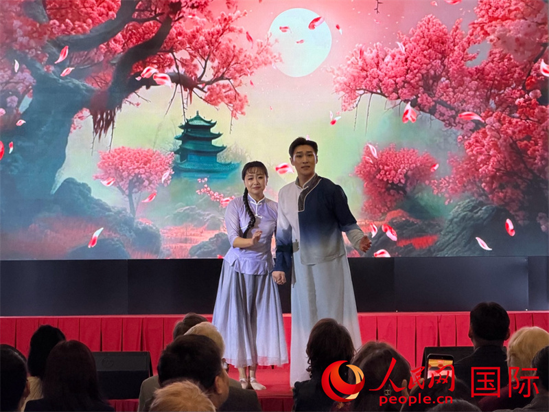 图为招待会现场。人民网记者 张朋辉摄