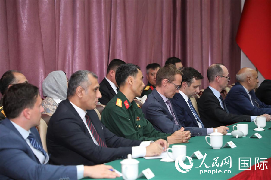 多国驻朝使节近40人参加成果介绍会。 人民网记者 刘融摄