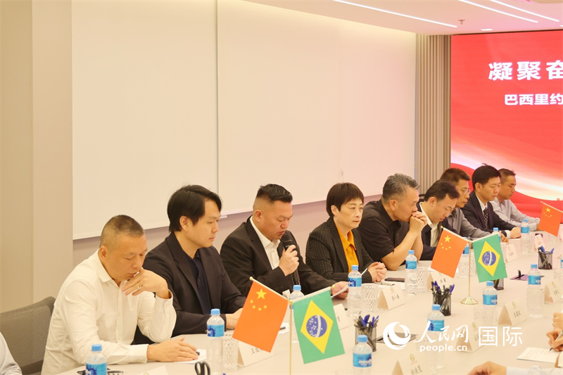 与会代表畅谈学习习近平总书记在中国共产党成立105周年庆祝大会上重要讲话精神的体会。人民网记者 陈海琪摄