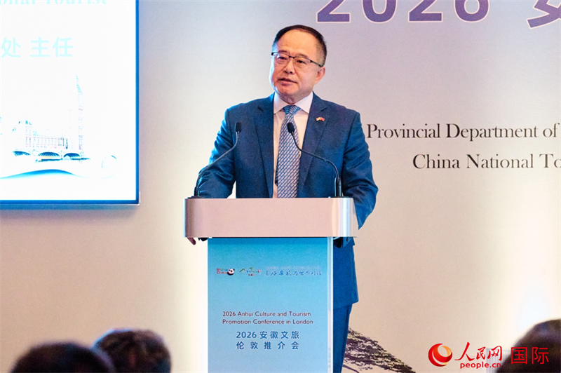 中国驻伦敦旅游办事处主任张力发表讲话。杨浩鹏摄