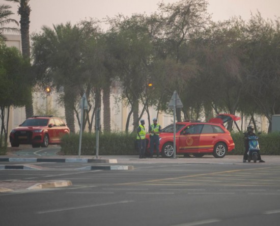 9月9日,在卡塔尔首都多哈,安全人员在事发现场附近执勤。新华社发(尼库摄)