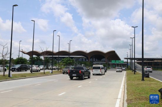 这是9月9日在柬埔寨干丹省拍摄的德崇国际机场外景。新华社发(索万纳拉摄)