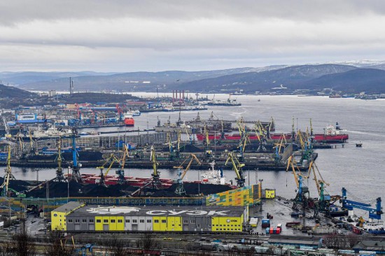 这是2025年10月23日拍摄的俄罗斯摩尔曼斯克港。新华社记者张超群摄