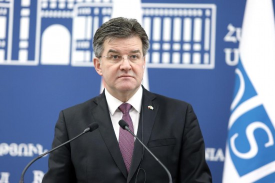 2019年3月13日,在亚美尼亚首都埃里温,时任斯洛伐克外长莱恰克出席联合记者招待会。新华社发(格扎拉扬摄)