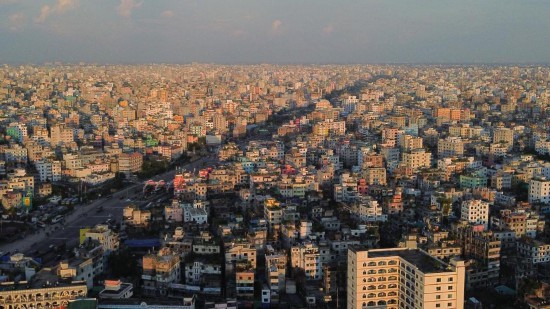 　　这是2025年9月5日拍摄的孟加拉国首都达卡城市景观（无人机照片）。新华社发（哈比卜·拉赫曼摄）