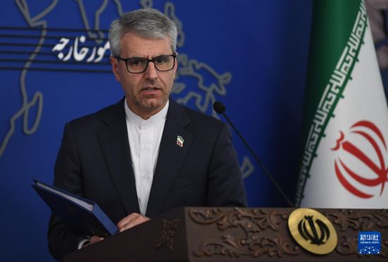 　　2月10日，伊朗外交部发言人巴加埃在首都德黑兰出席新闻发布会。新华社记者 沙达提 摄