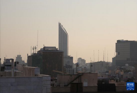 这是2月22日拍摄的伊朗首都德黑兰景色。新华社记者 沙达提 摄