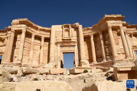 这是2024年11月13日拍摄的叙利亚帕尔米拉古城遗址。叙利亚帕尔米拉古城遗址位于大马士革东北方，是叙利亚境内“丝绸之路”上的著名古城。1980年，该遗址被联合国教科文组织列入世界遗产名录，2013年被列入濒危世界遗产名录。新华社发（蒙塞夫·梅马里摄）