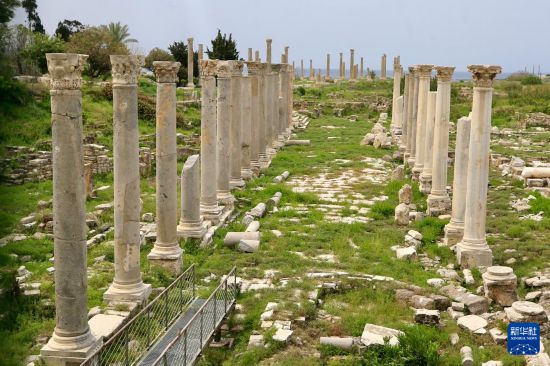 2026年4月15日拍摄的黎巴嫩提尔古城遗址。该遗址位于黎巴嫩南部，始建于公元前3000年，曾是东地中海重要的贸易中心，1984年被联合国教科文组织列入世界遗产名录。自今年3月2日黎以战火重燃以来，以色列多次在该遗址附近发动空袭。新华社发（阿里·哈希绍摄）