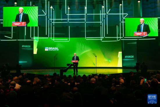 4月19日，主宾国巴西总统卢拉在德国汉诺威工业博览会开幕式上致辞。新华社记者 张豪夫 摄