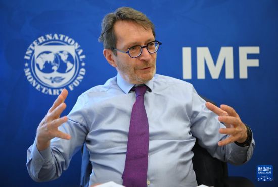 　　4月15日，国际货币基金组织（IMF）亚太部副主任托马斯·赫尔布林在美国华盛顿接受新华社记者专访。新华社记者 李睿 摄