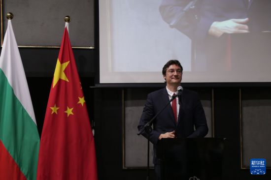 6月30日，在保加利亚首都索非亚举行的“读懂中国之治，共促中保发展”主题研讨会上，保加利亚社会党全国委员会主席扎尔科夫致辞。新华社记者 姚雨璘 摄
