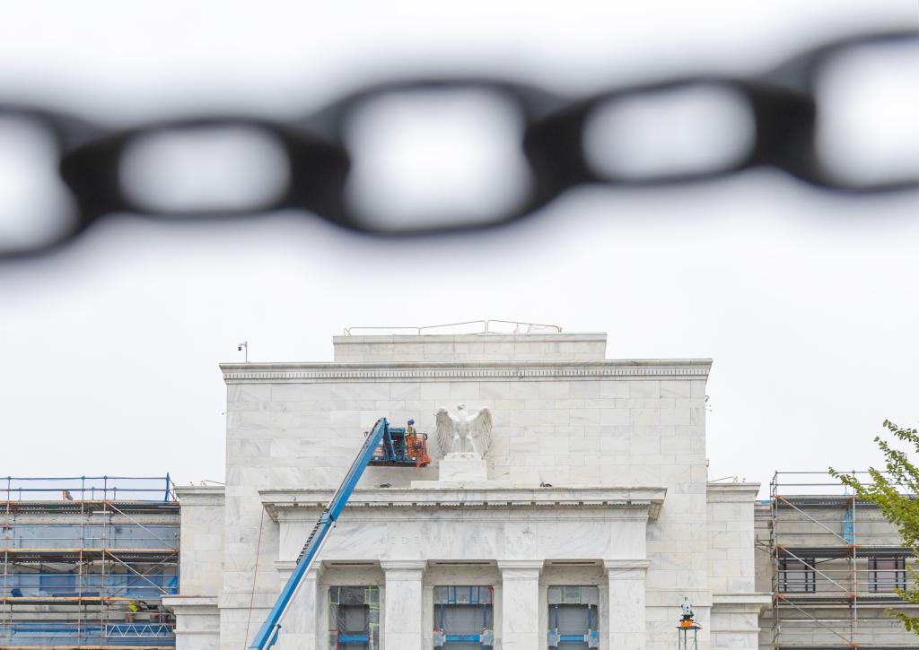 这是9月17日在美国首都华盛顿拍摄的美国联邦储备委员会大楼外景。新华社记者胡友松摄